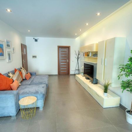 Bright & Large 2Bedrooms In Sliema Center Mpor1-1 Exteriör bild