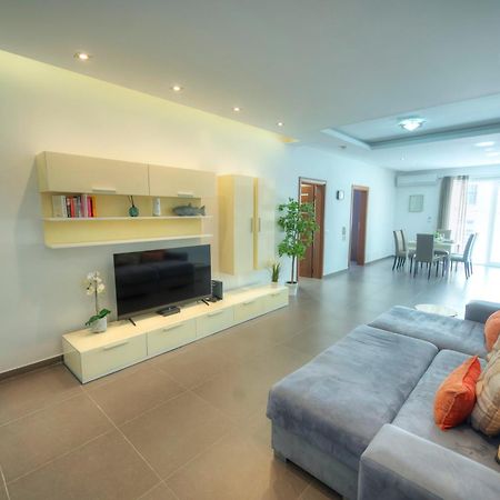 Bright & Large 2Bedrooms In Sliema Center Mpor1-1 Exteriör bild