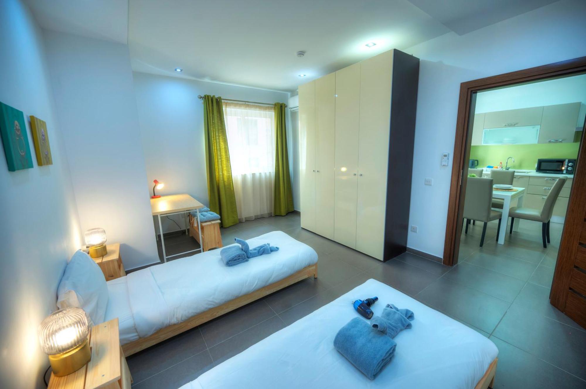 Bright & Large 2Bedrooms In Sliema Center Mpor1-1 Exteriör bild