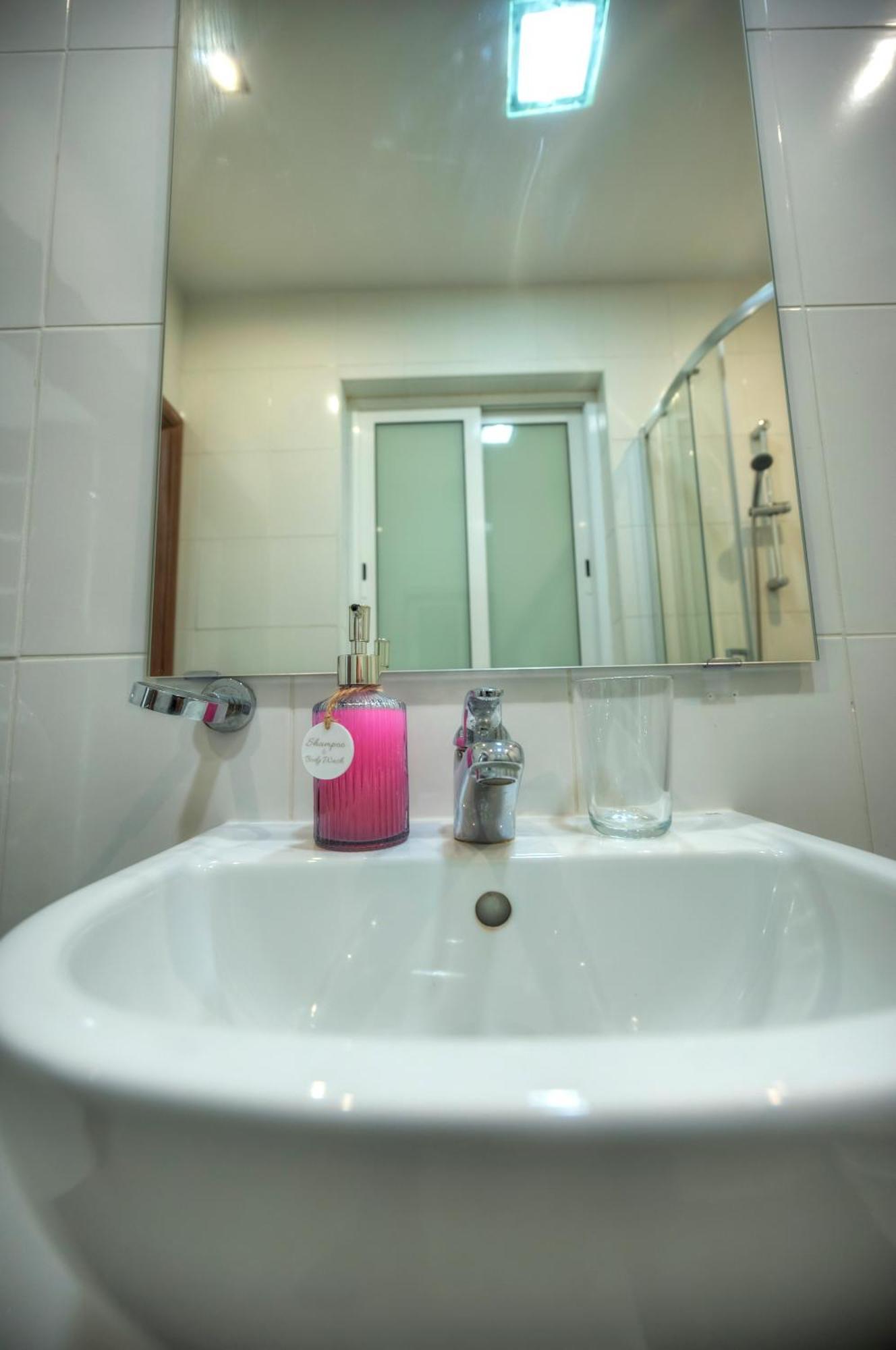 Bright & Large 2Bedrooms In Sliema Center Mpor1-1 Exteriör bild